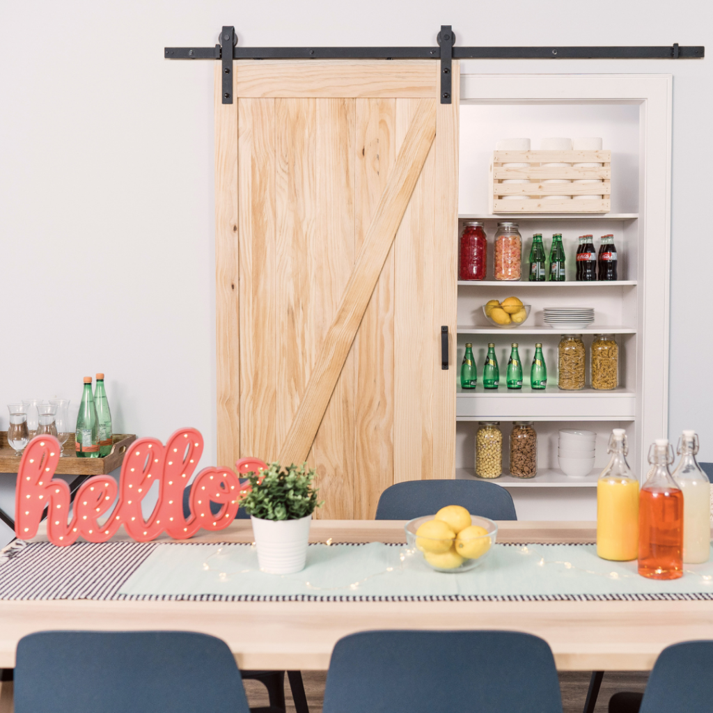 Salinas Z-Design Pine Barn Door Kit Salinas Z-Design Pine Barn Door Kit